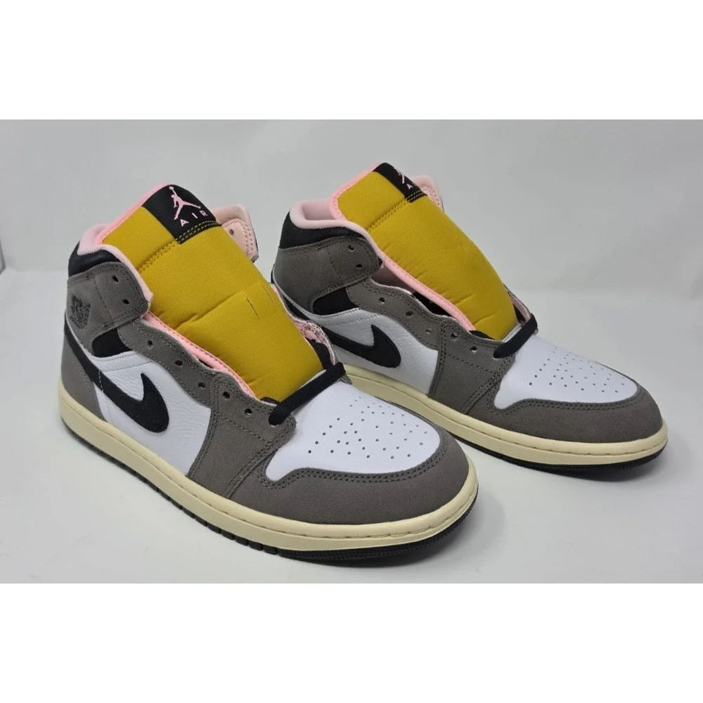 Air Jordan 1 Mid SE White/Oil Grey-Cave Stone HQ2011 100 Men's Size 8.5 NWB